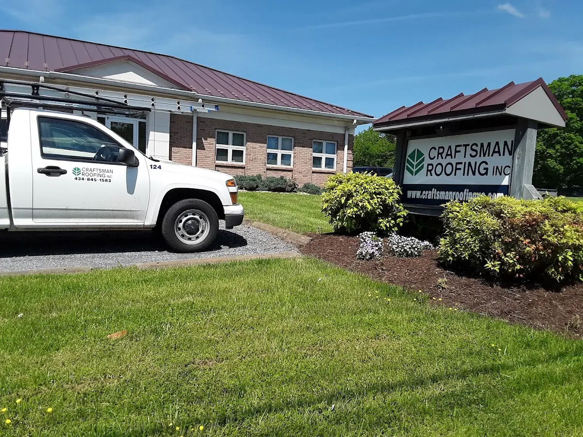 Quality Gutter & Downspout Repair by experienced craftsmen in Harris Prospect Park